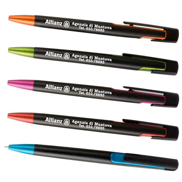 Art. 13832 - Penna con particolari metallizzati. Refil Nero.
